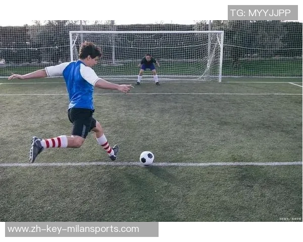 足球侧翻技巧解析与实战应用分享助你提升球场表现